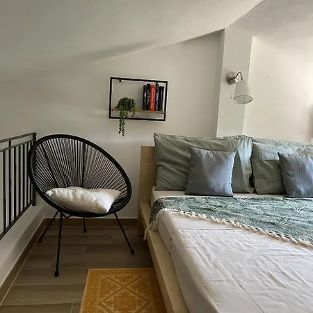 Holiday home Lure - *